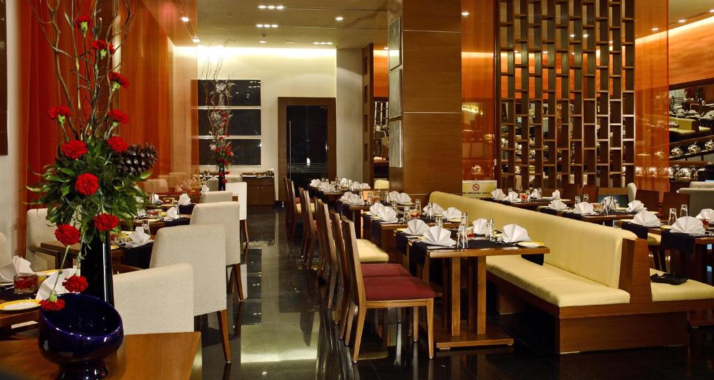 Restaurace v ubytování Fortune Select Global, Gurugram - Member ITC Hotels' Group