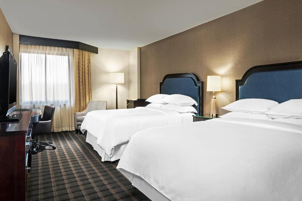 Sheraton Charlotte Airport - Chambre Double Traditionnelle