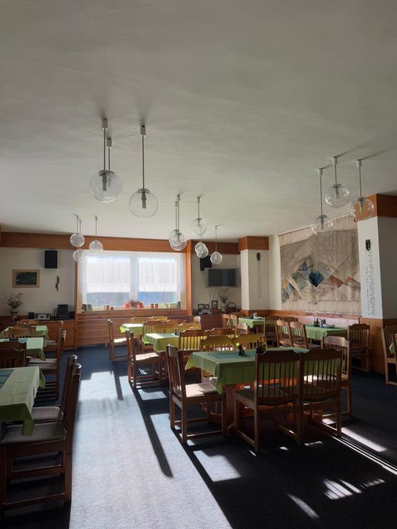 Restaurace v ubytování Hotel Albert - RETRO