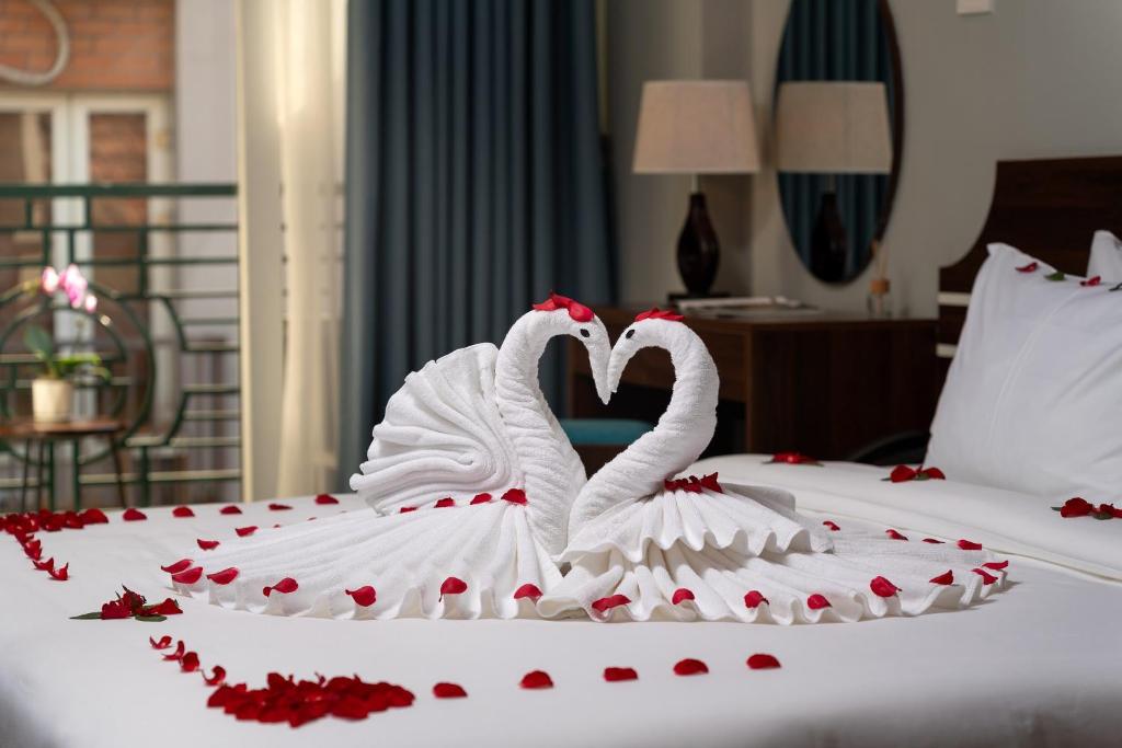 Astoria Hotel - St Joseph Cathedral Hanoi - 4