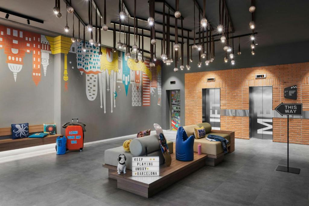 Posedenie v ubytovaní Moxy Barcelona