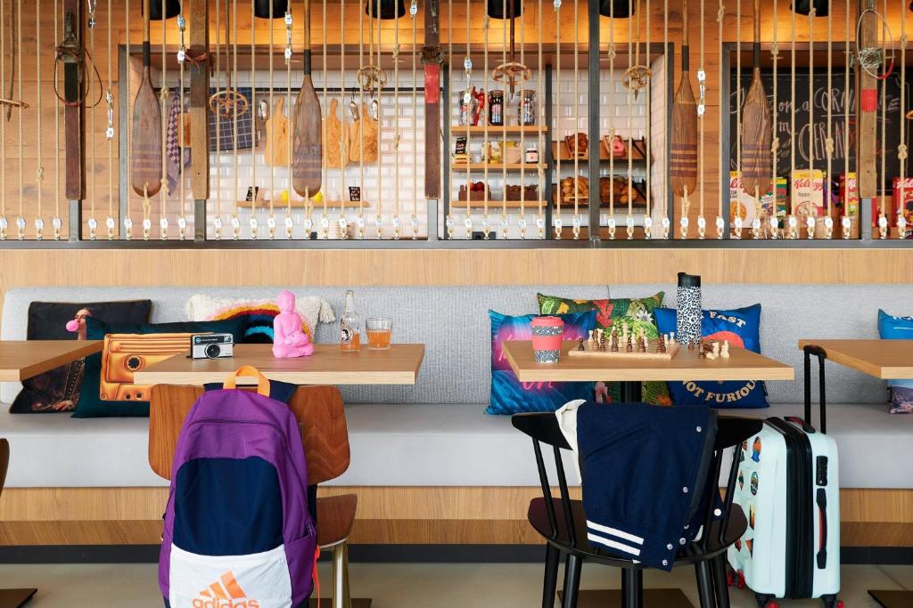 Moxy Cologne Bonn Airport - Resim 28