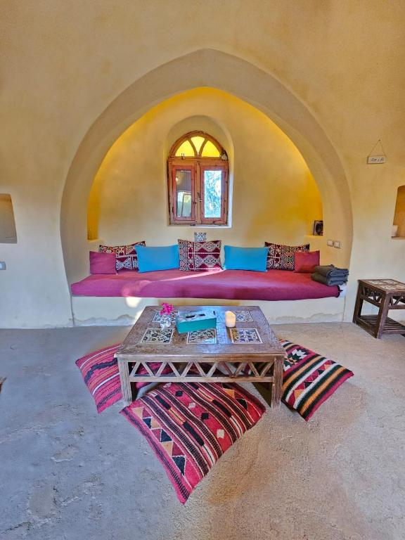 Posezení v ubytování Beit Ain al Haya