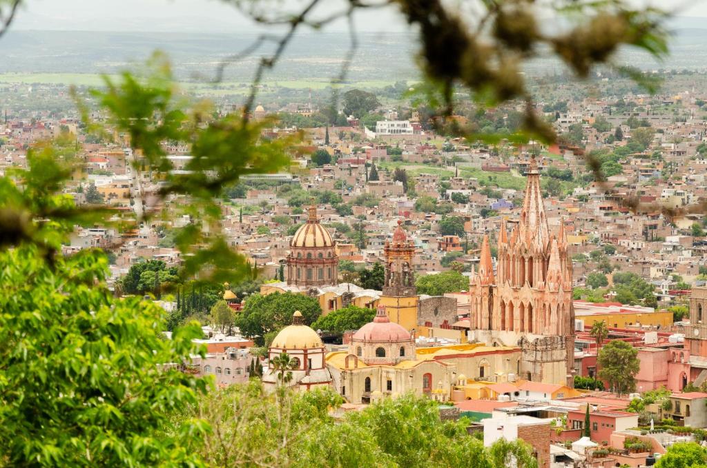 Nespecifikovaný výhled na destinaci San Miguel de Allende nebo výhled na město při pohledu z hotelu