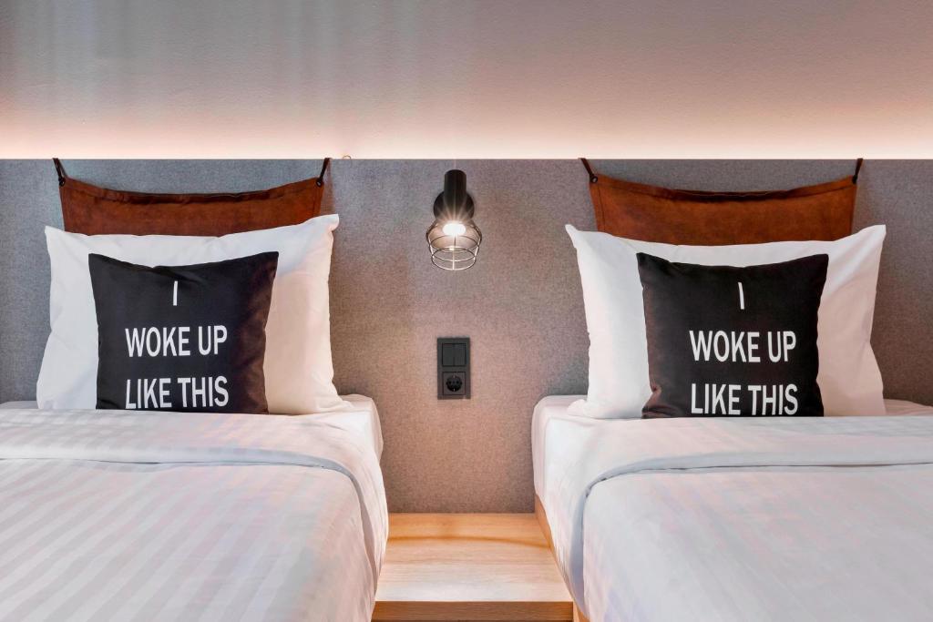 Moxy Frankfurt City Center - Resim 16