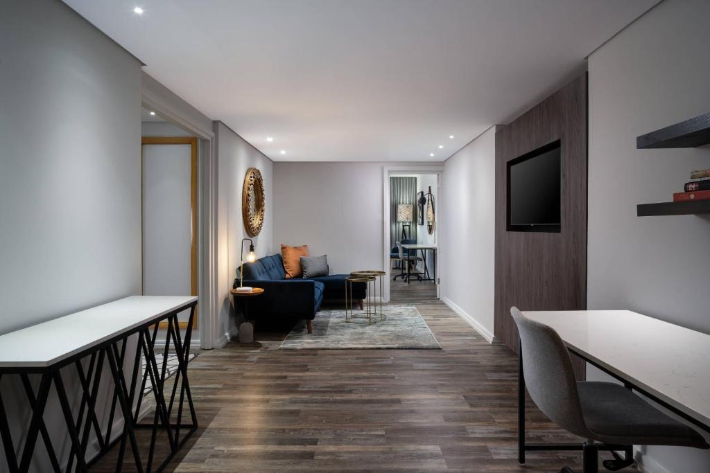 Posezení v ubytování Protea Hotel by Marriott Johannesburg Wanderers