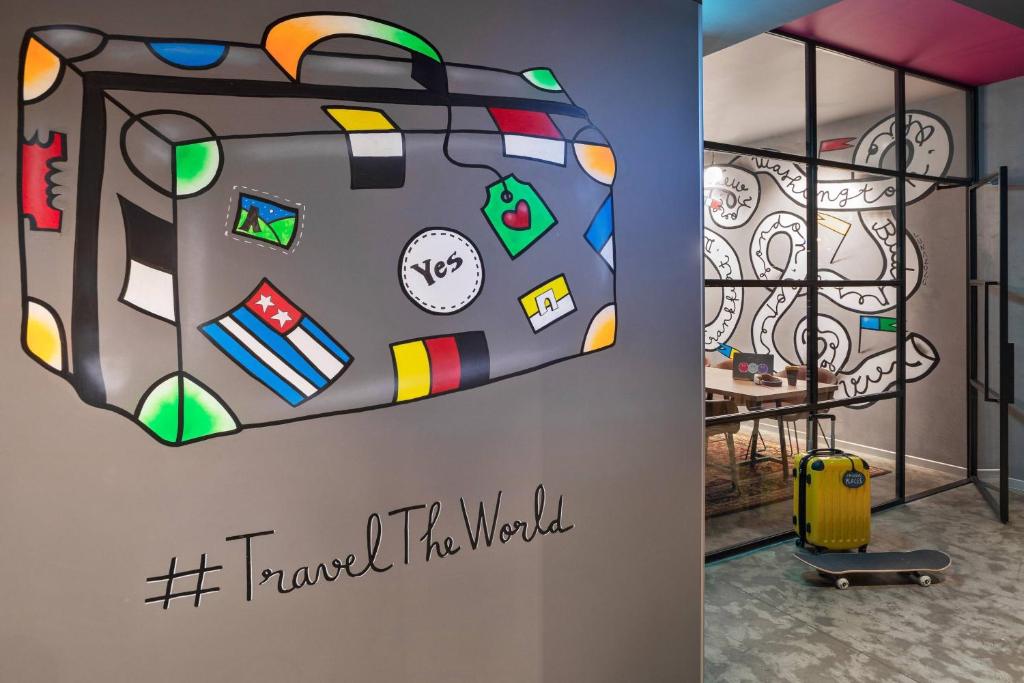 Moxy Bucharest Old Town - Resim 33