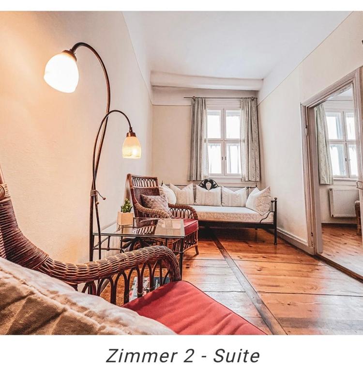 Posezení v ubytování Hotel Weinstube am Markt