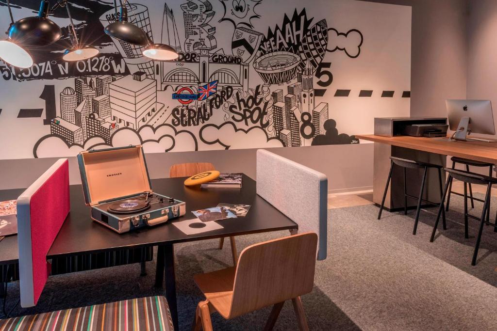 Moxy London Stratford - Resim 33