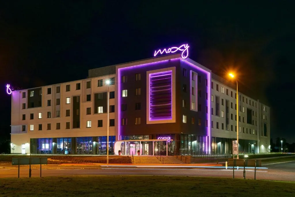 Moxy Edinburgh Airport in Edinburgh