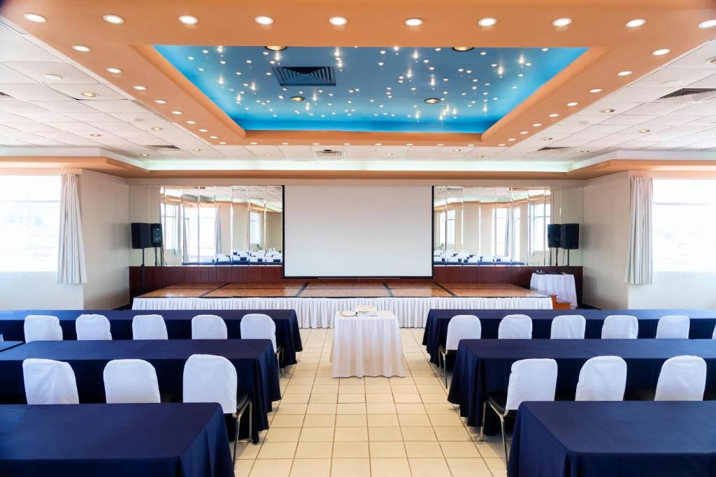 Konferenční prostory v ubytování Plaza Uruapan Hotel 