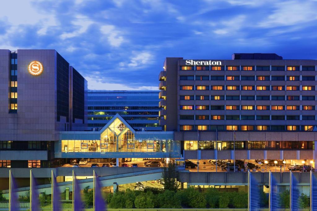 Sheraton Frankfurt Airport Hotel & Conference Center - Resim 14