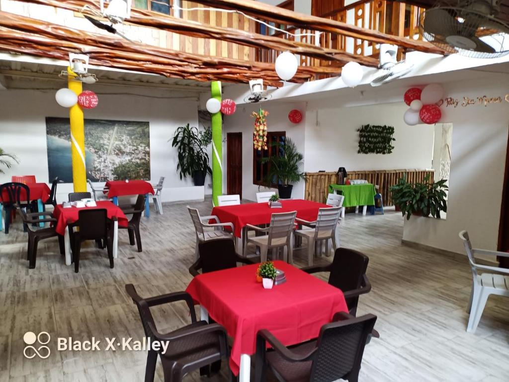 Restaurace v ubytování Hostal el paraiso - como en casa