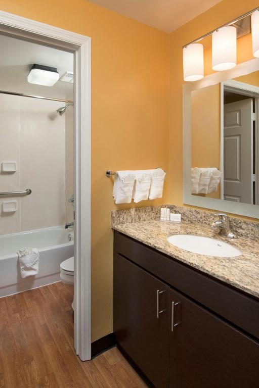 TownePlace Suites by Marriott Atlanta Alpharetta - Estudio Queen Con Sofá Cama