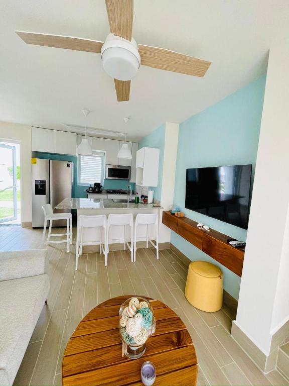 Kuchyň nebo kuchyňský kout v ubytování Beach Resort Entire Home