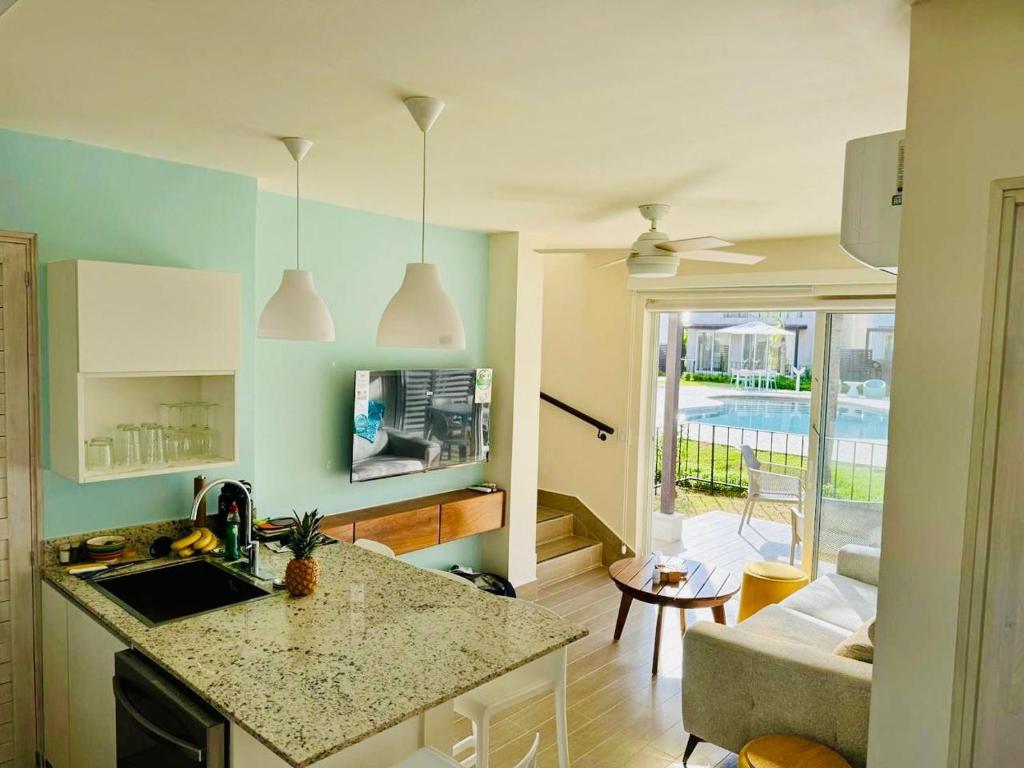 Kuchyň nebo kuchyňský kout v ubytování Beach Resort Entire Home