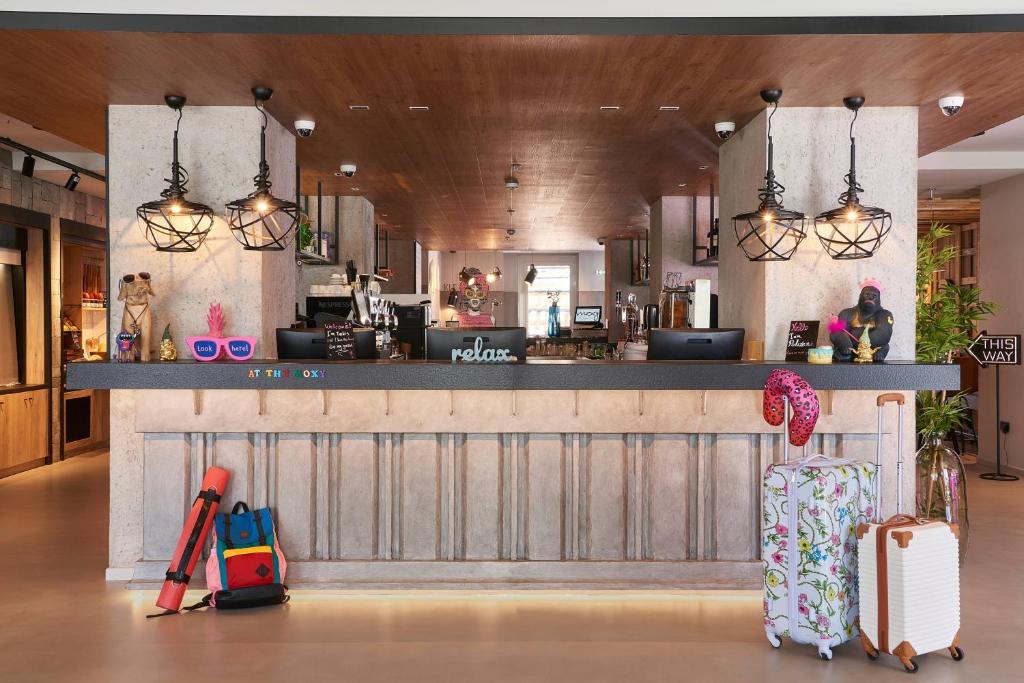 Moxy Patra Marina - Resim 10