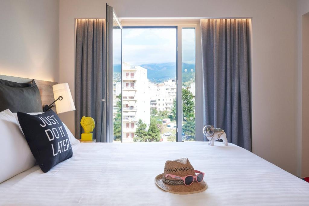 Moxy Patra Marina - Resim 2