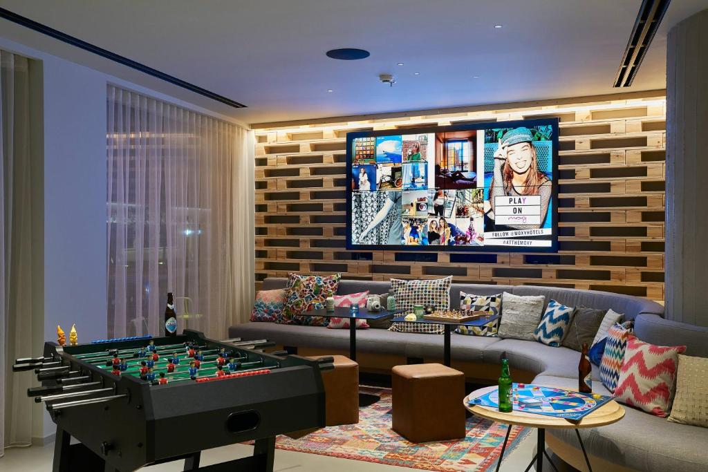 Moxy Patra Marina - Resim 4