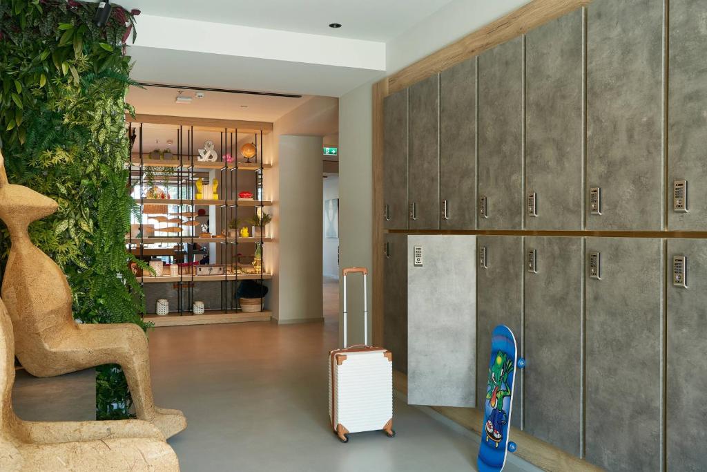 Moxy Patra Marina - Resim 36