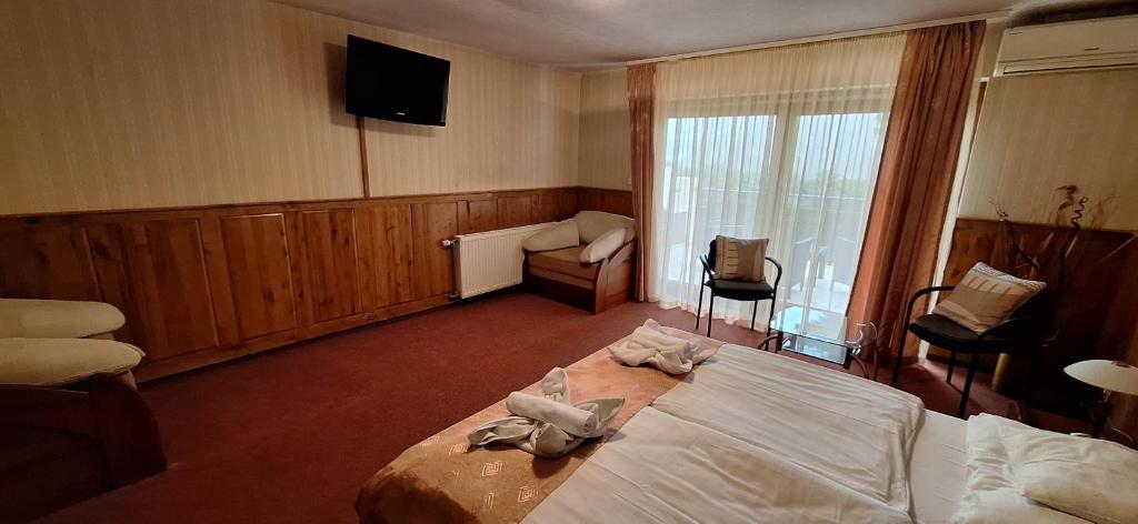 Atryum Hotel - Sala De Reina Con Balcón