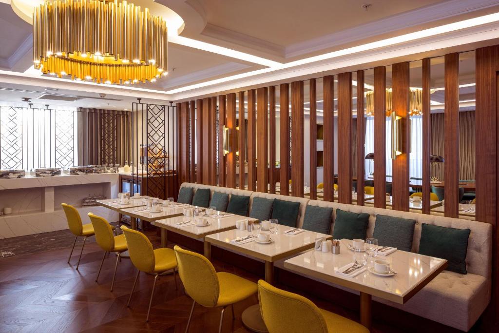 Sheraton Bishkek - Club Lounge Access, Junior Suite, 1 King, Sofa Bed
