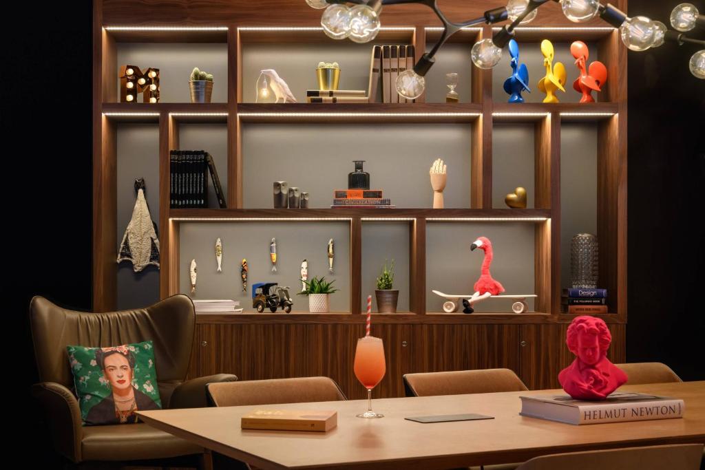 Moxy Lisboa Oriente - Resim 25