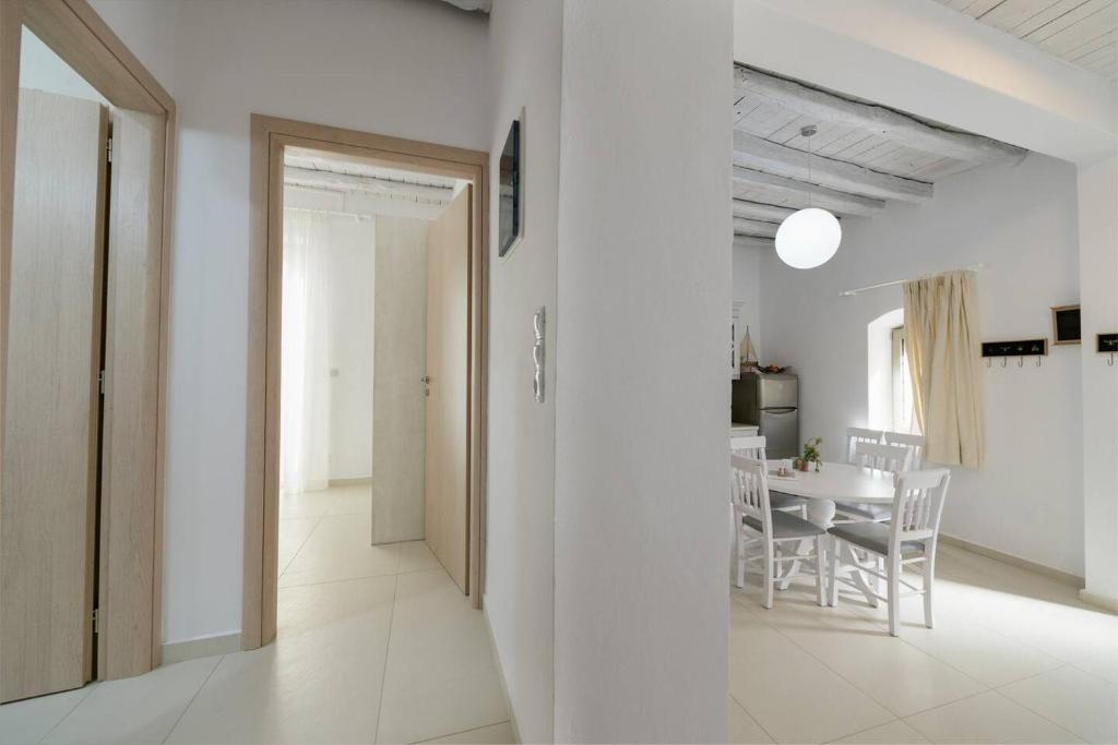 Fotografie z fotogalerie ubytování Chrisanthi Elegant Villa v destinaci Pitsidia