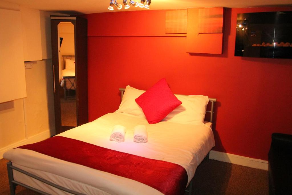 London Olympus Hotel Nirvana - 家庭间 - 带浴室