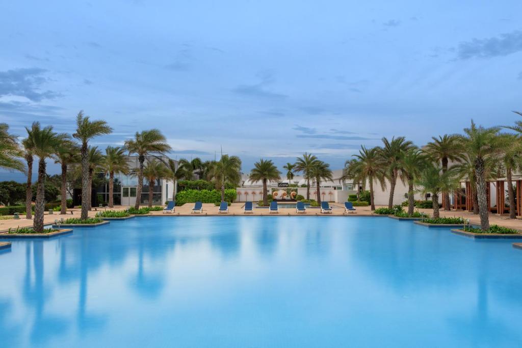 Bazén v ubytování Le Meridien Coimbatore nebo v jeho okolí