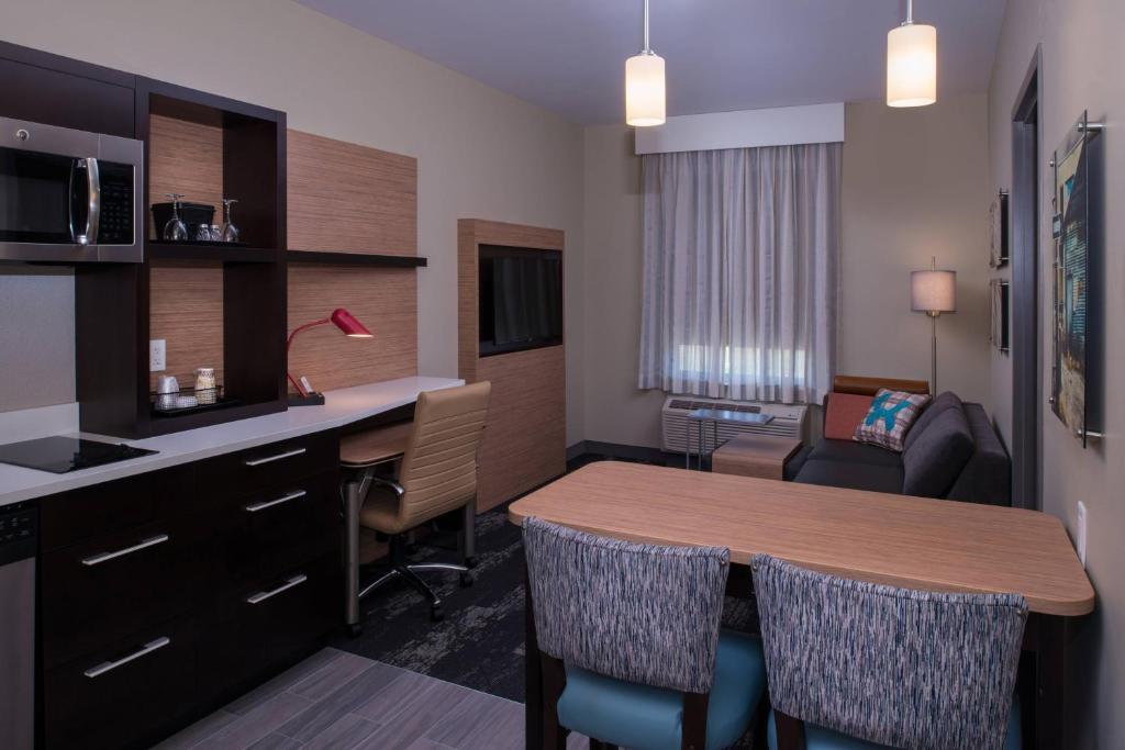 TownePlace Suites by Marriott Saskatoon - Resim 15