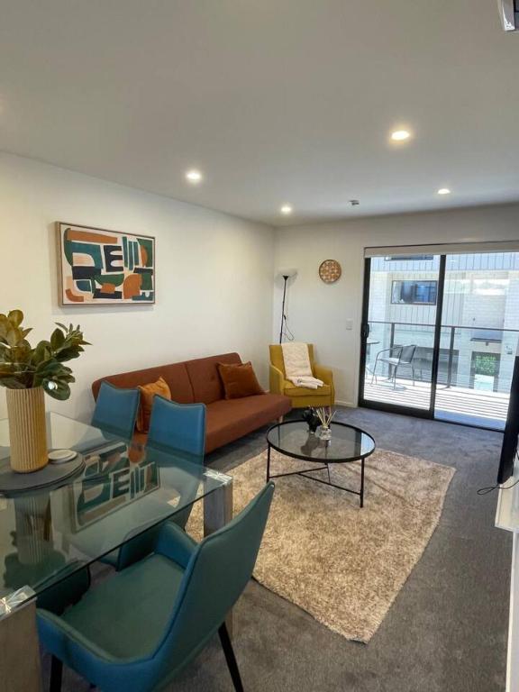 Posezení v ubytování Stylish and Sleek Auckland Stay