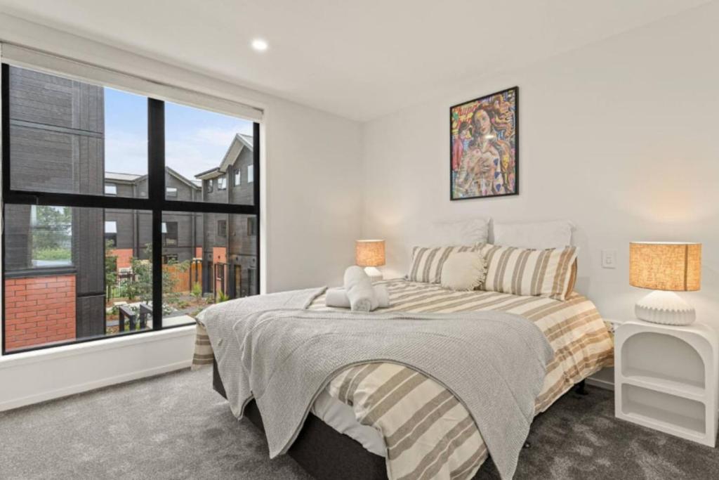 10 Te Kanawa Haven - Resim 2