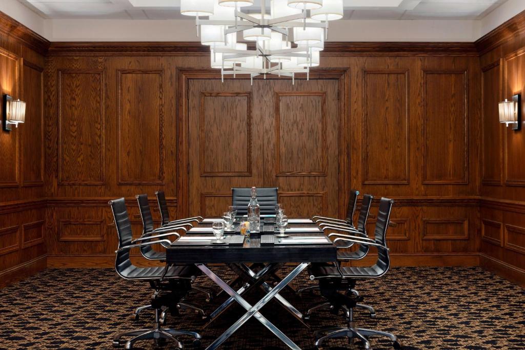 Le Meridien Charlotte photo