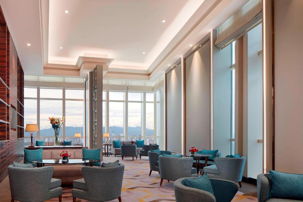 Posezení v ubytování Sheraton Petaling Jaya Hotel