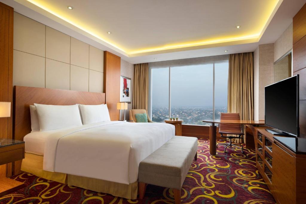 TV a/nebo společenská místnost v ubytování JW Marriott Hotel Medan