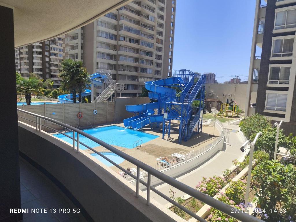 Bazén v ubytování Departamento centro de Viña del Mar nebo v jeho okolí