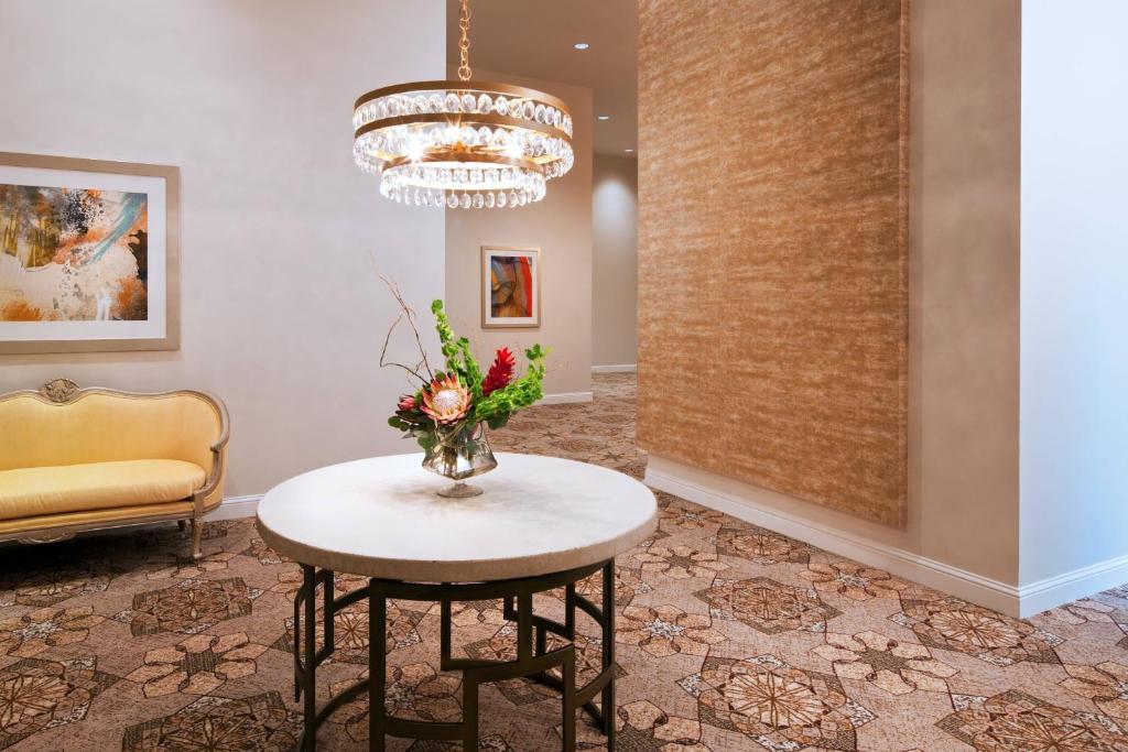 Posezení v ubytování Sheraton McKinney