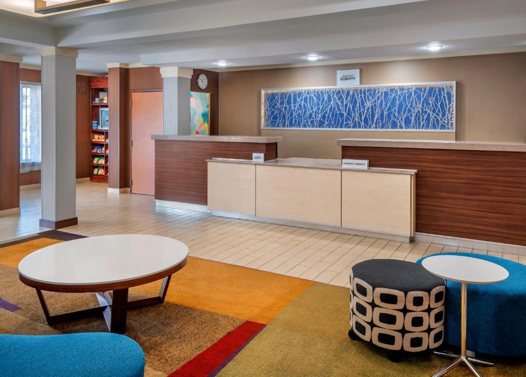 Kuchyň nebo kuchyňský kout v ubytování Fairfield Inn & Suites by Marriott Dover