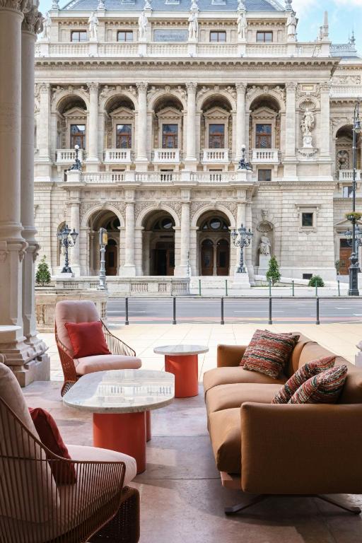 W Budapest - Resim 30