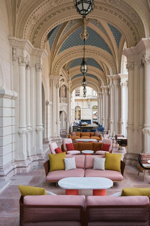 W Budapest - Resim 11