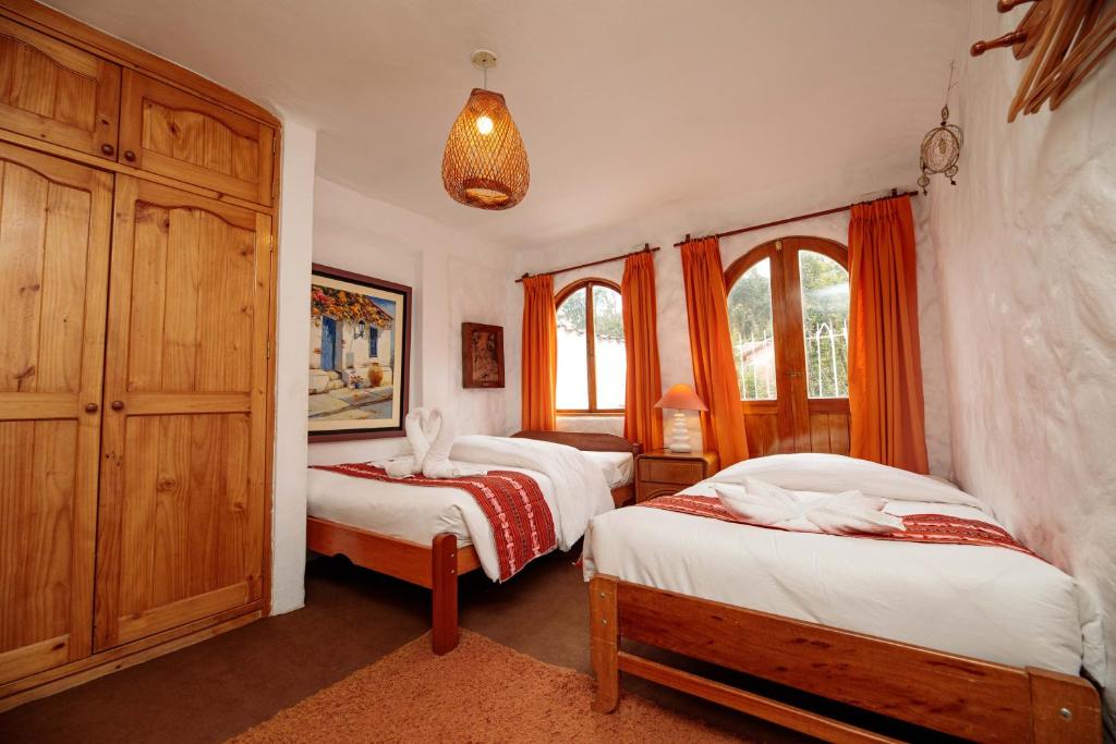Hostal Madre Tierra - Twin Room
