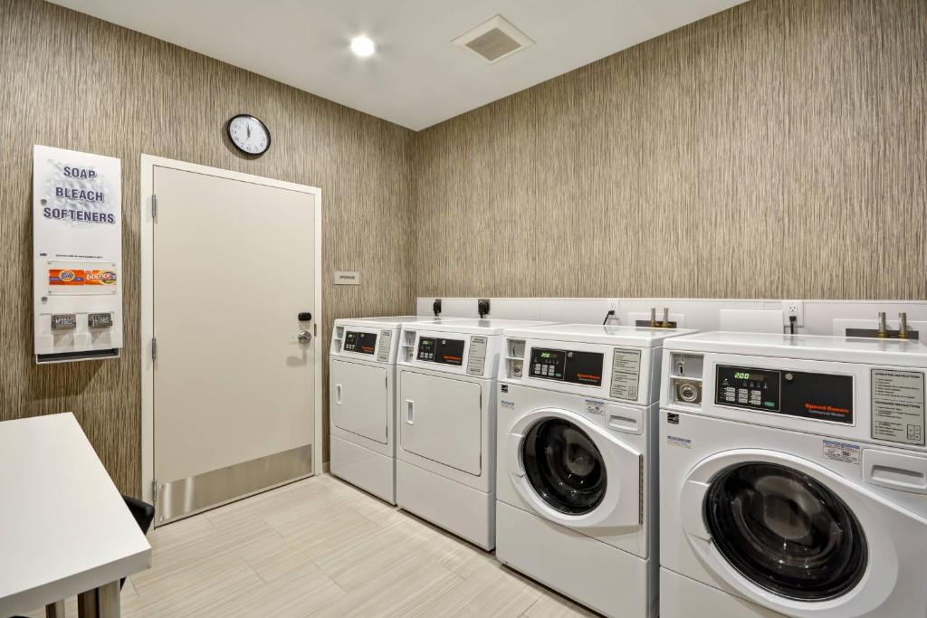 SpringHill Suites by Marriott Cincinnati Blue Ash photo