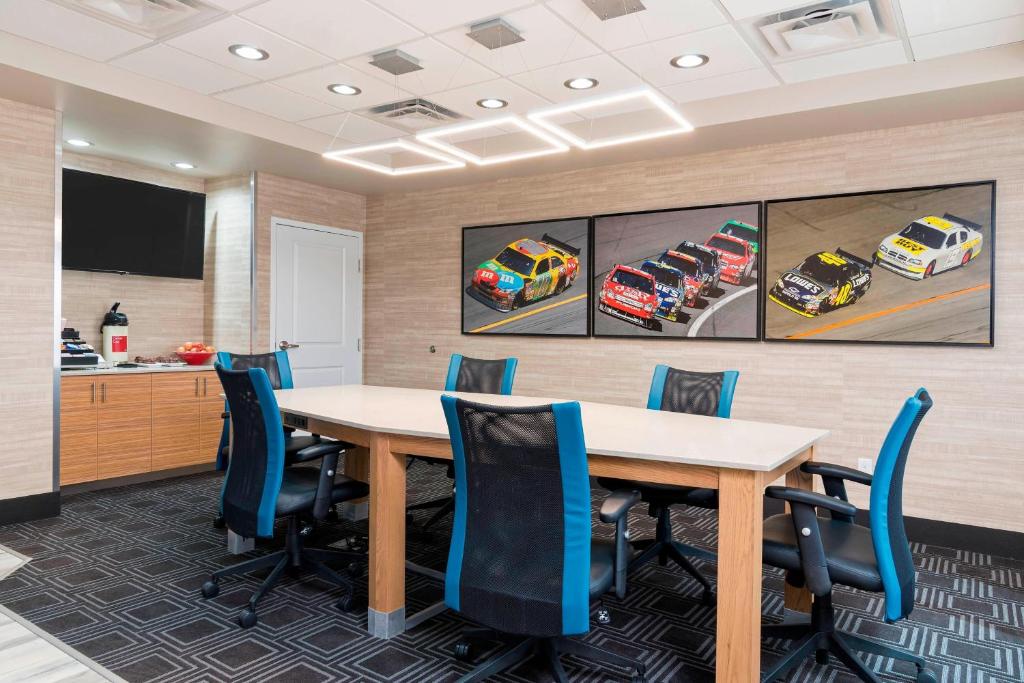 TownePlace Suites by Marriott Ontario-Mansfield photo