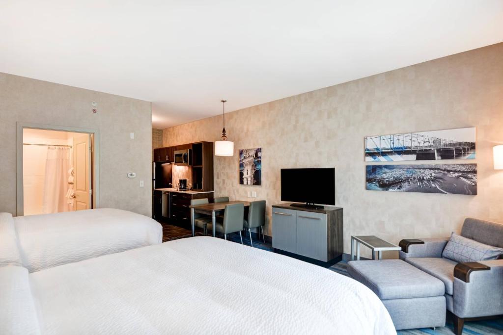 TownePlace Suites by Marriott Bridgewater Branchburg - Estudio Con Cama Grande