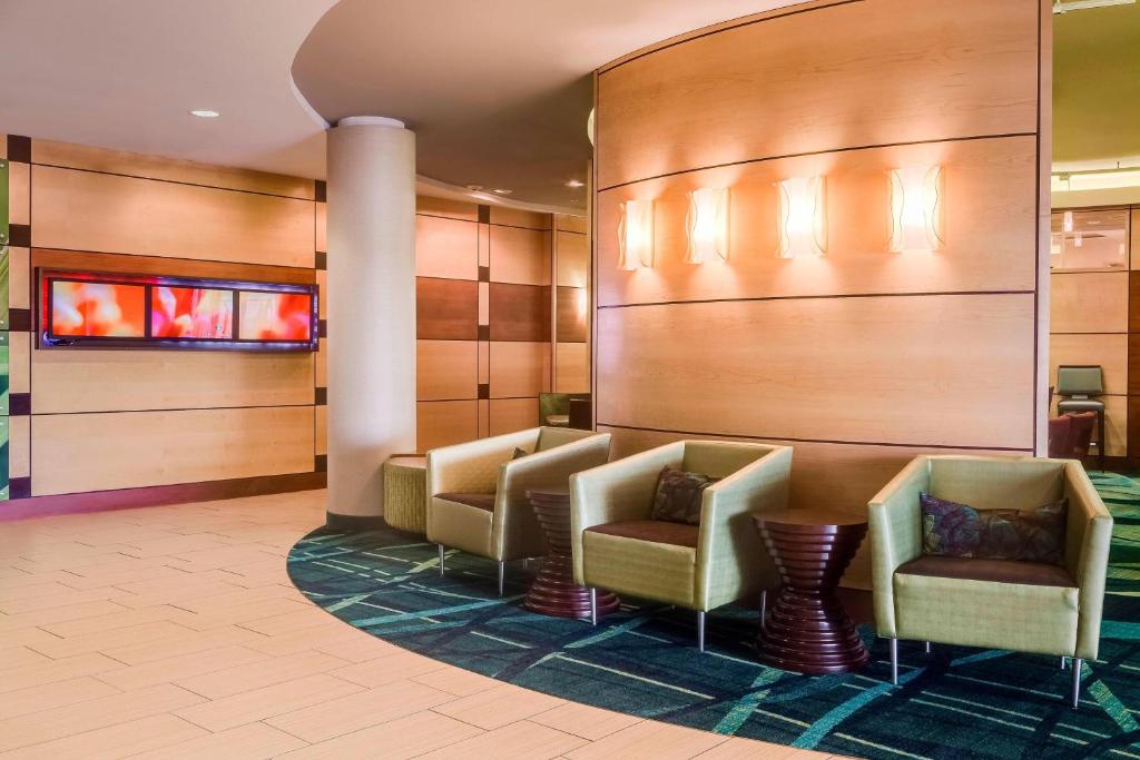 Posezení v ubytování SpringHill Suites by Marriott Cheyenne