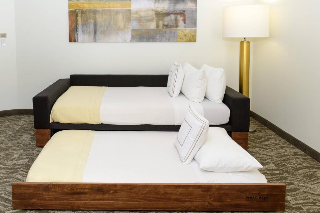 SpringHill Suites Houston NASA/Seabrook - Suite Queen Con Dos Camas Queen Y Sofá Cama