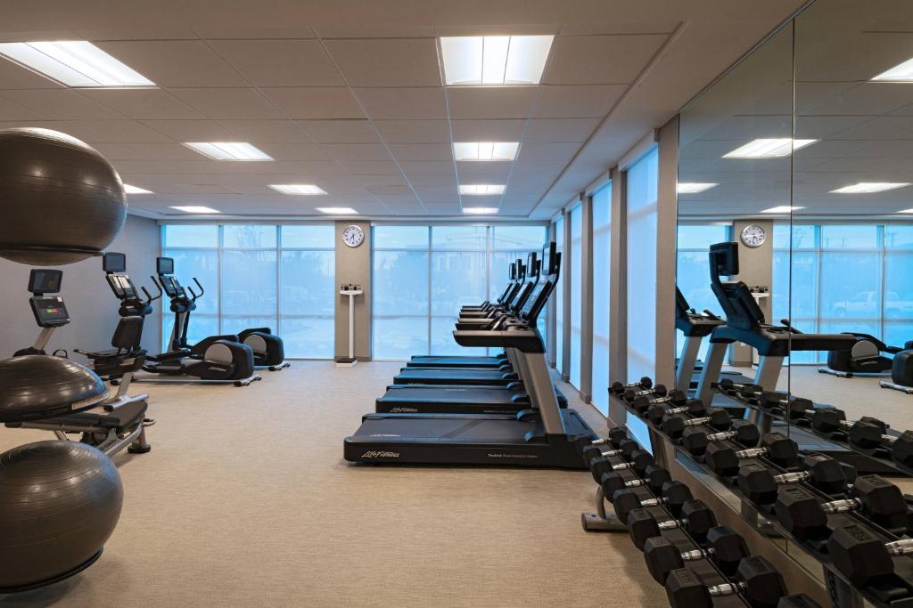 Fitness centrum a/nebo fitness zařízení v ubytování SpringHill Suites by Marriott Dallas Richardson/University Area