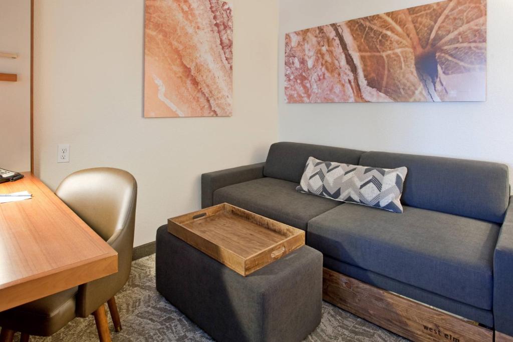 Springhill Suites by Marriott Wichita East At Plazzio - King Suite Avec Canapé-lit
