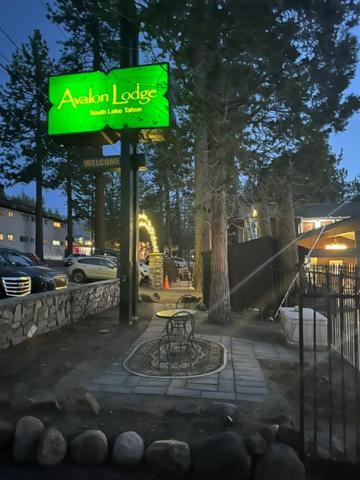 Fotografie z fotogalerie ubytování Avalon Lodge South Lake Tahoe v destinaci South Lake Tahoe